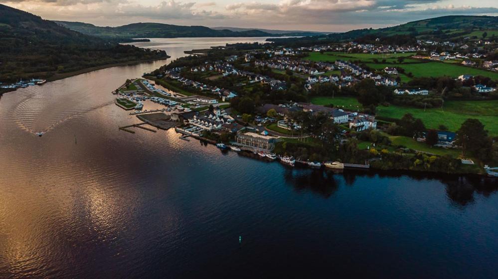 The Lakeside Hotel & Leisure Centre Killaloe Kültér fotó